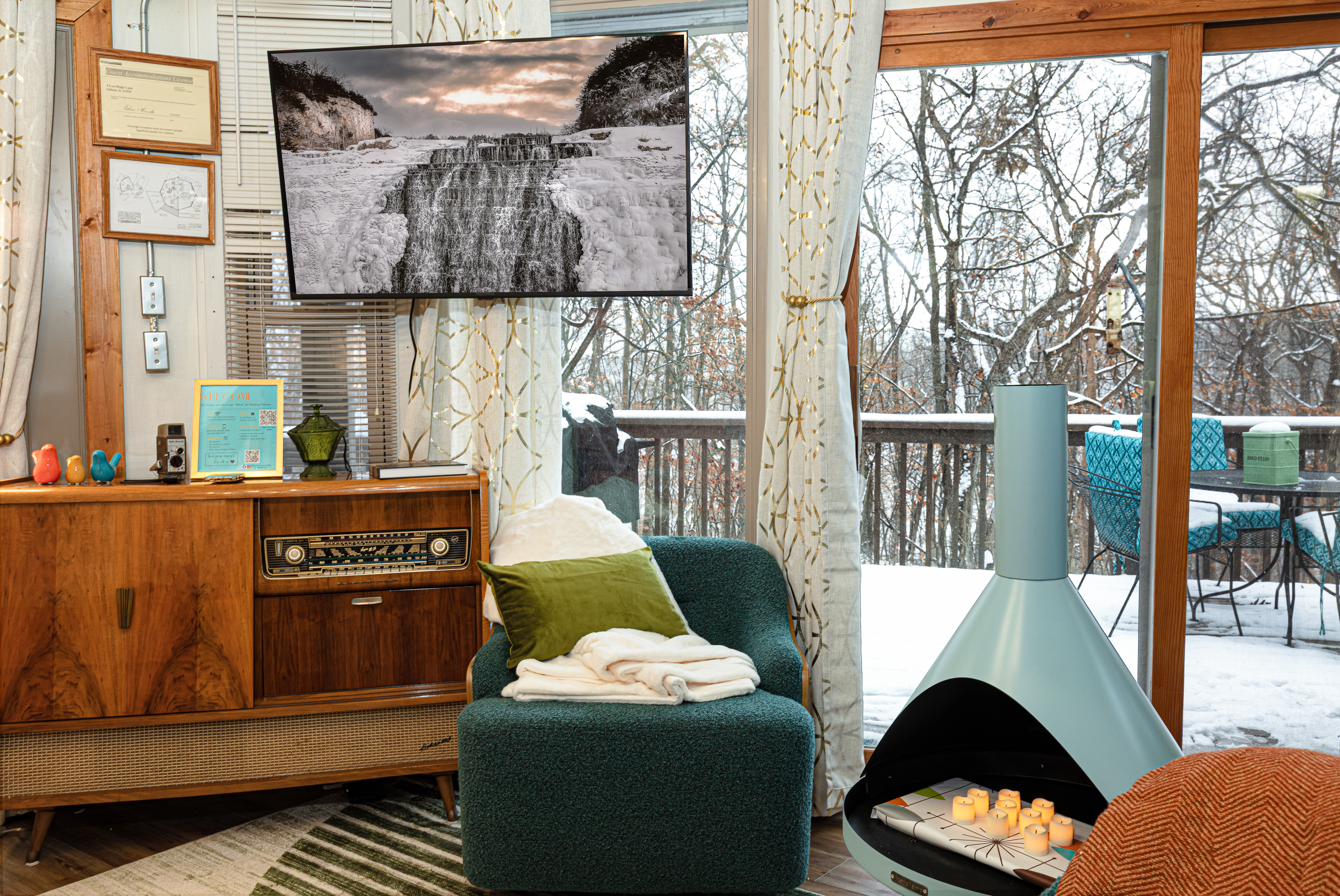Smart TVs to connect to your favorite apps. Nice Deck with grill and outdoor seating, bird feeders!