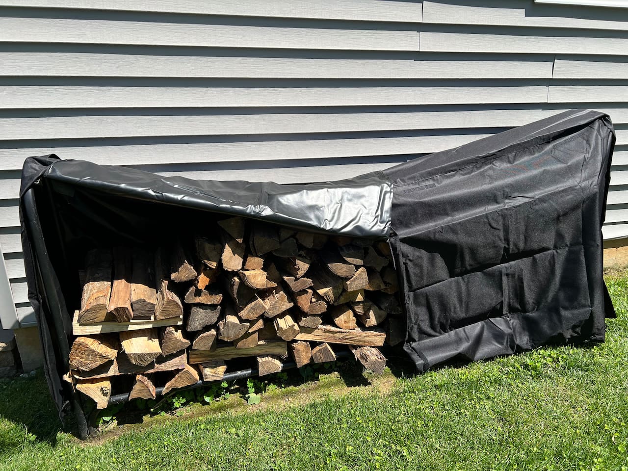 Firewood for the firepit 