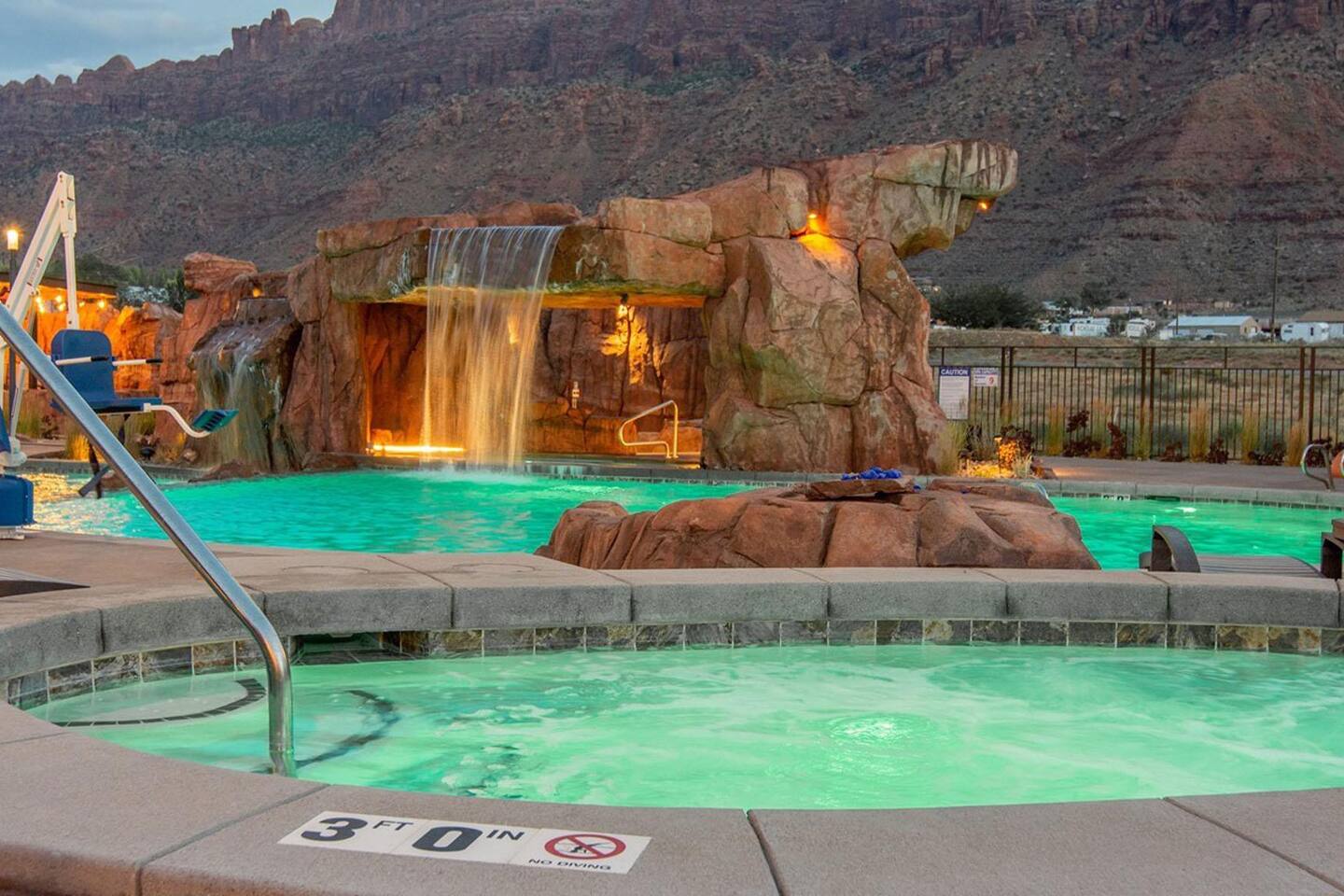 2nd hot tub in the evening