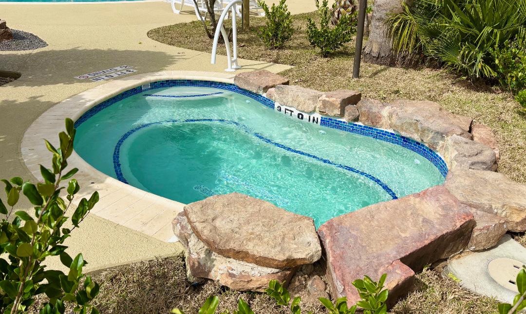 Main pool hot tub