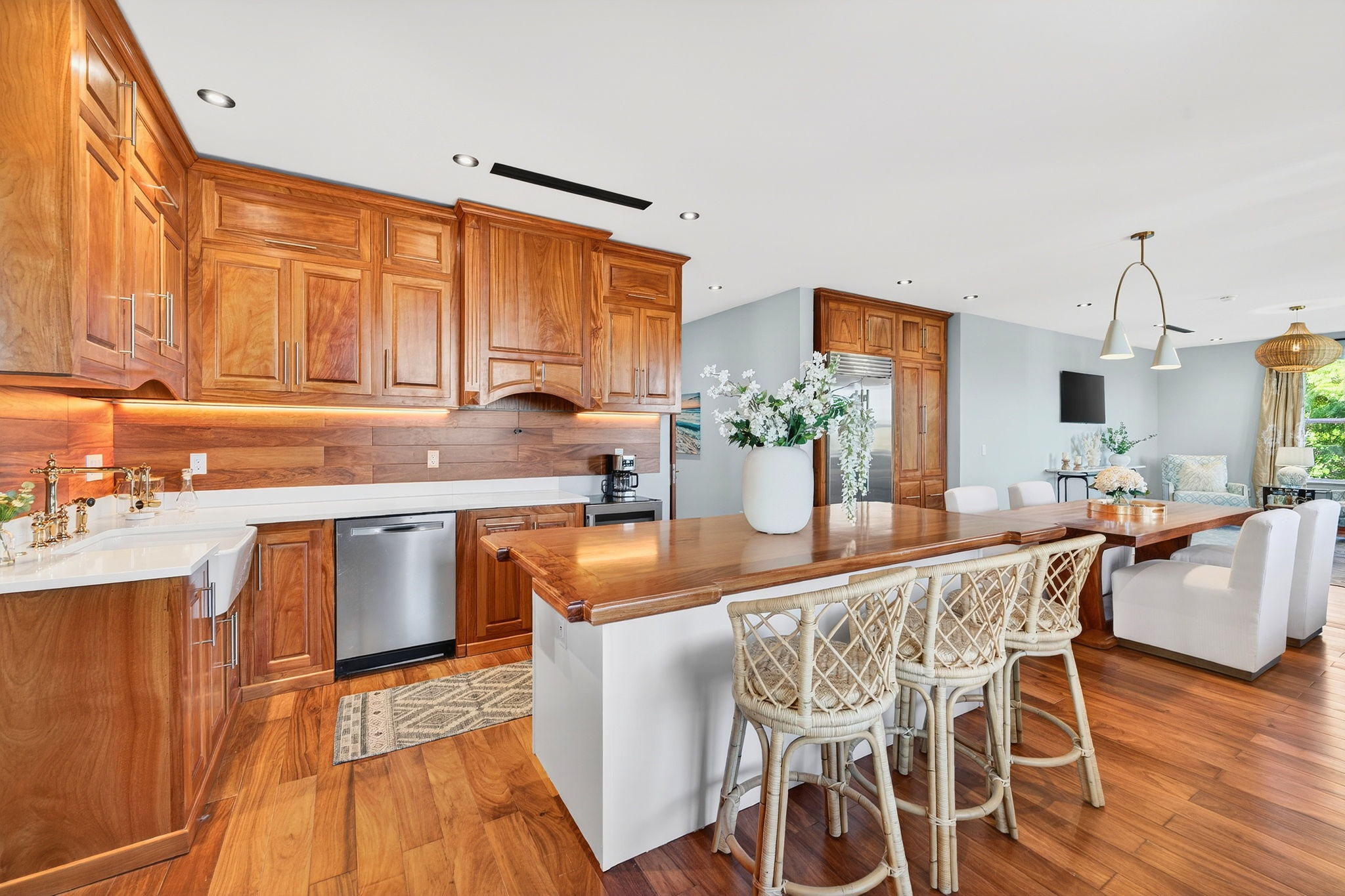 Kitchen 2 | Rosewood Retreat | 2605 Palm Blvd, Isle of Palms, SC | IOP Escapes