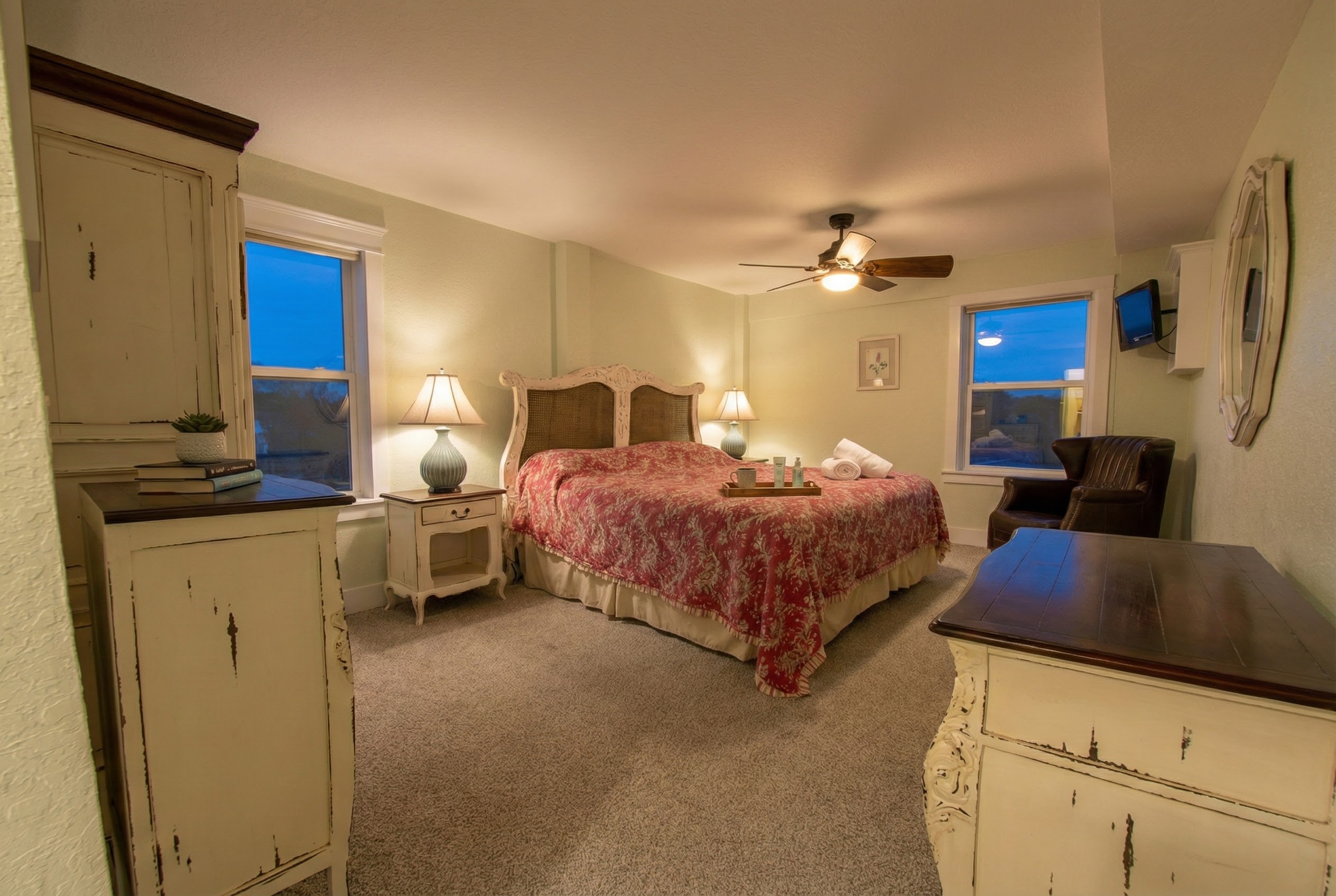 The Fitzgerald — Guest Suite