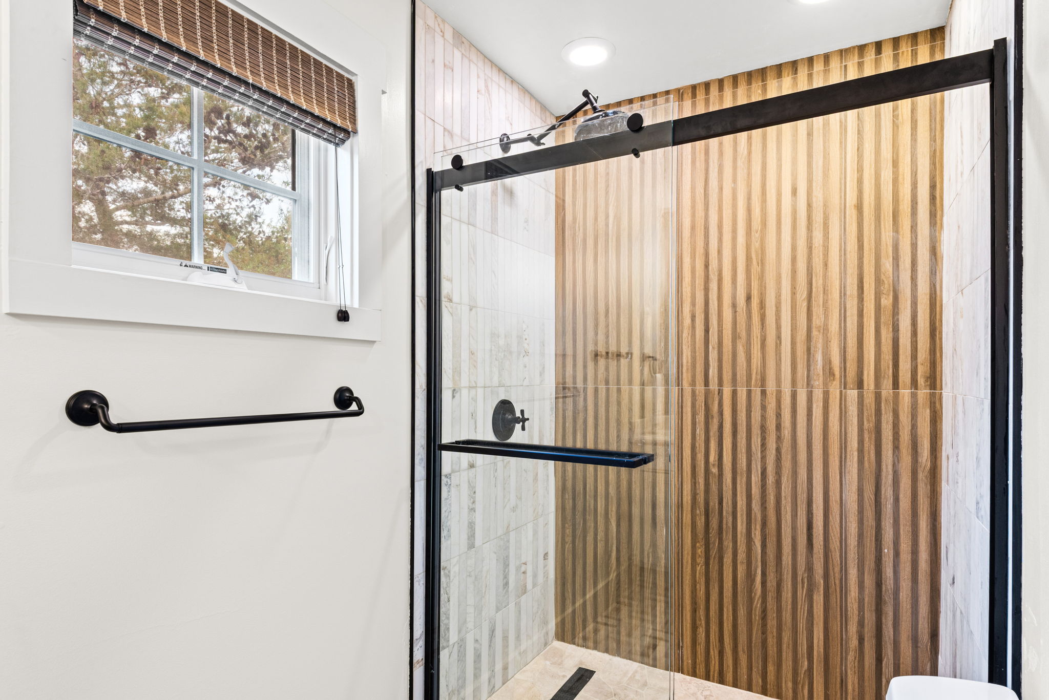 Ensuite Bathroom 2