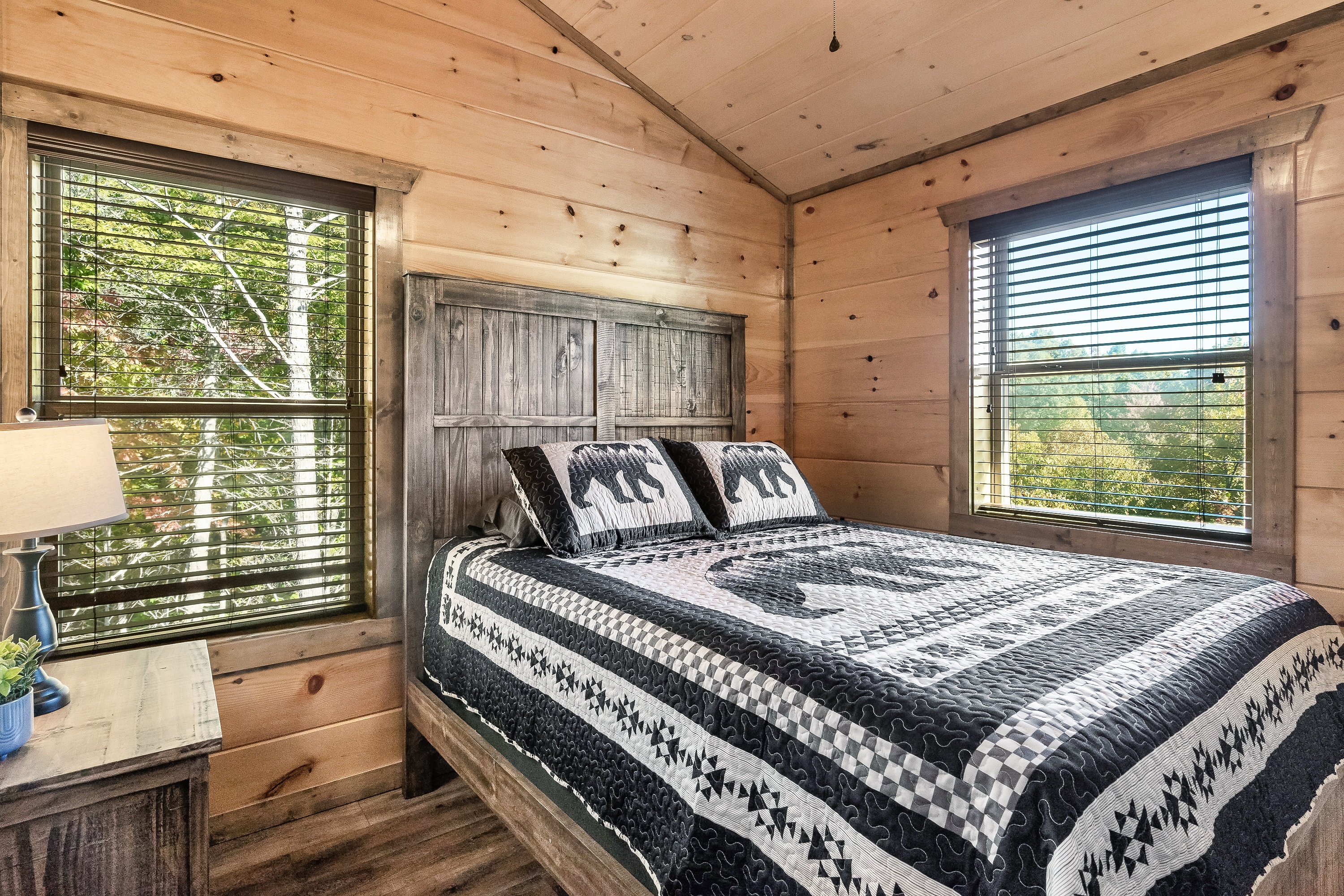 Queen Bedroom With Comfortable Sleeping Space