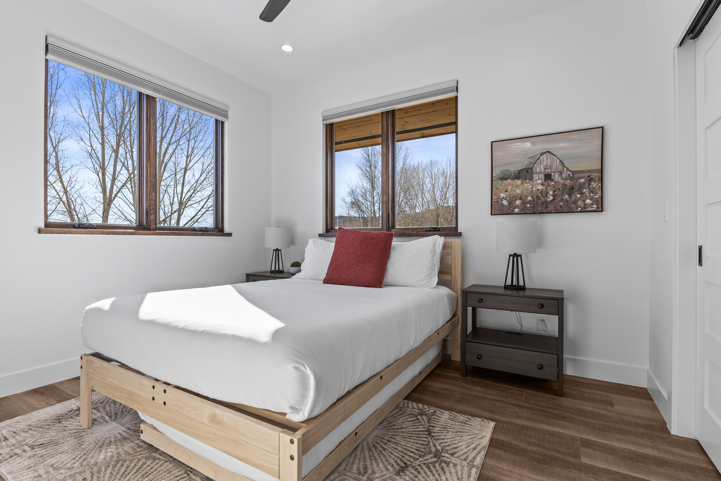 Bedroom # 2 | Queen Size Bed