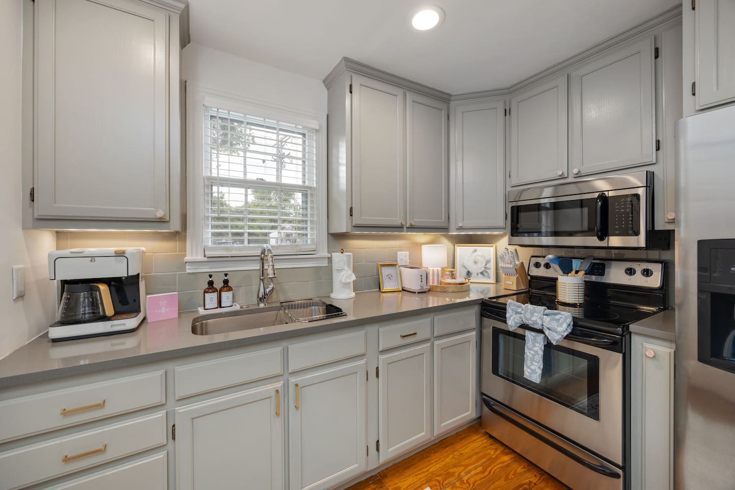 The kitchen is stocked with cookware and supplies to easily cook and enjoy meals with loved ones! A combination coffee pot has Keurig/K-cup and drip coffee options. Note there is not a dishwasher.