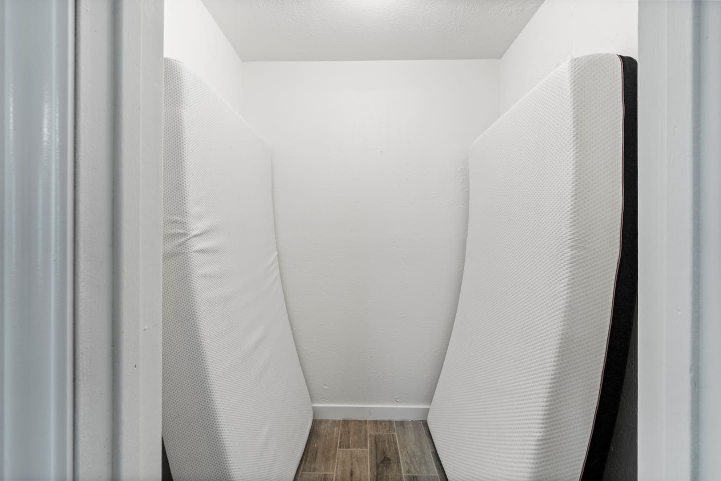 Extra memory foam mattresses available—perfect for flexible sleeping arrangements or larger groups.