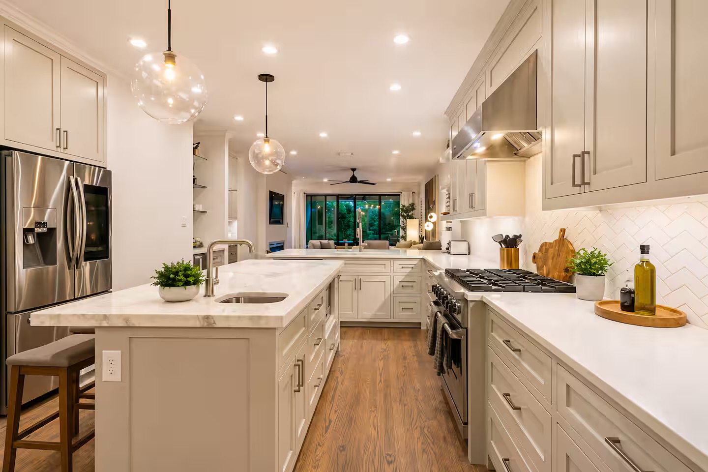 Fully equipped modern kitchen with premium finishes