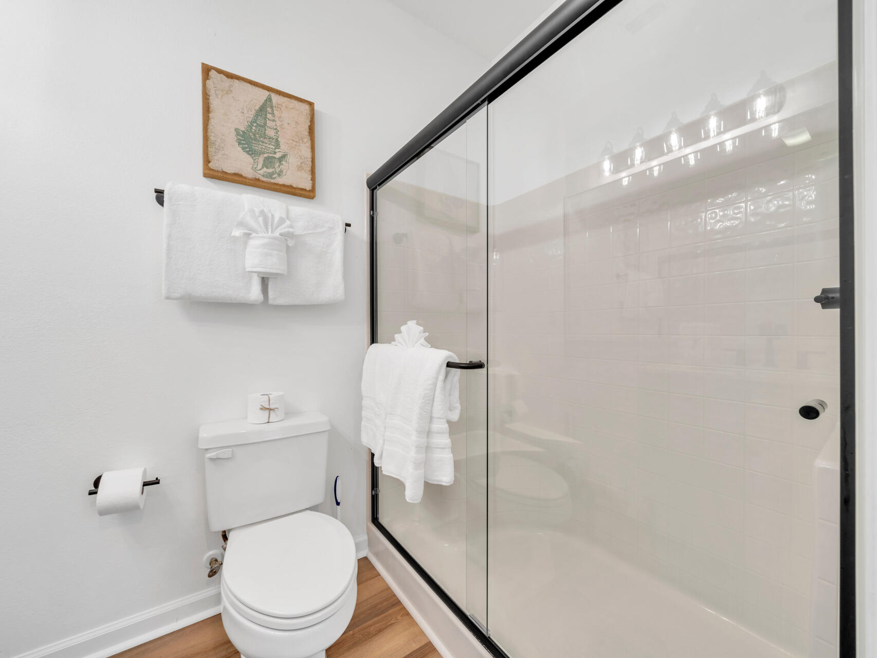 Third-floor primary ensuite 