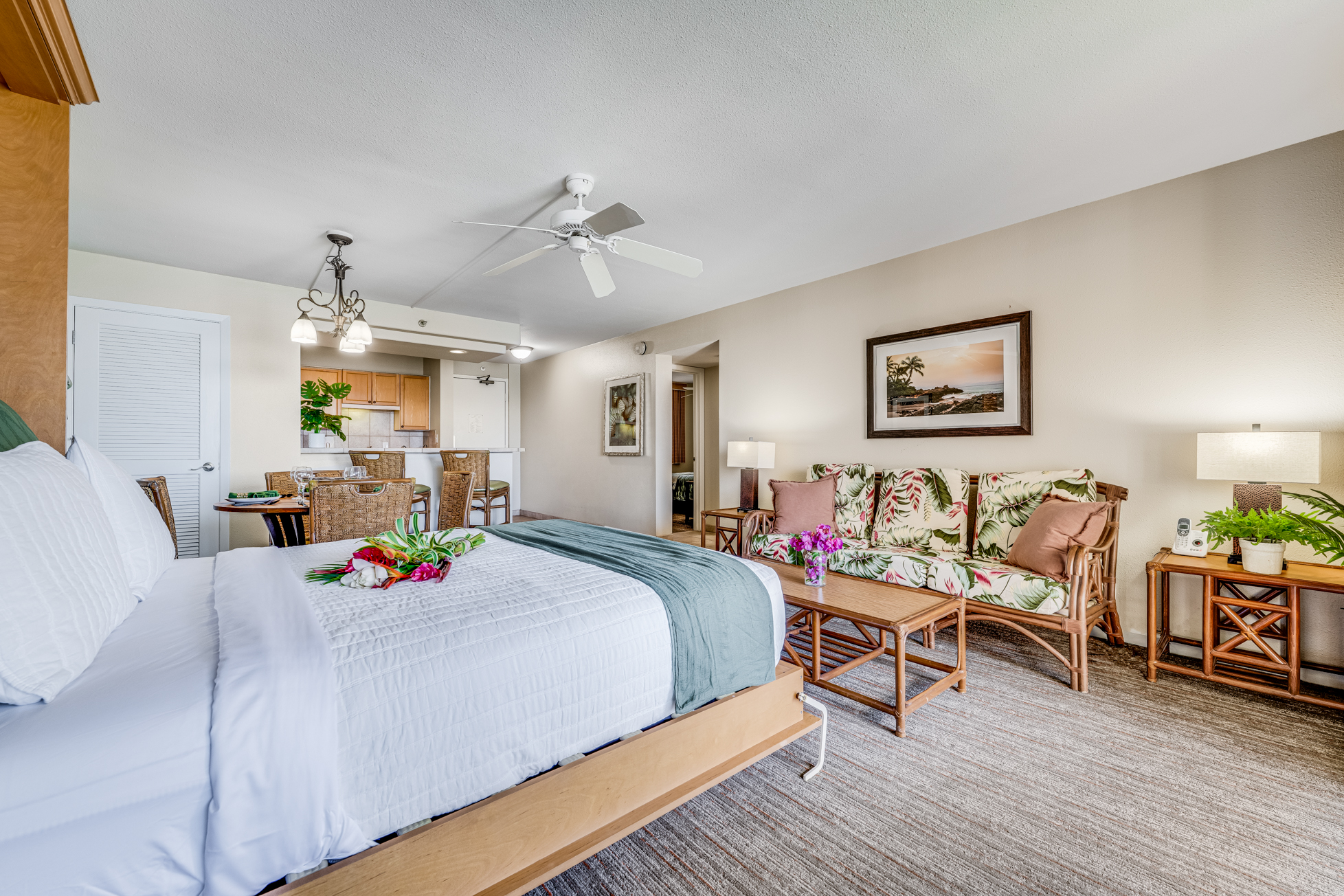 Murphy Bed/Living Room