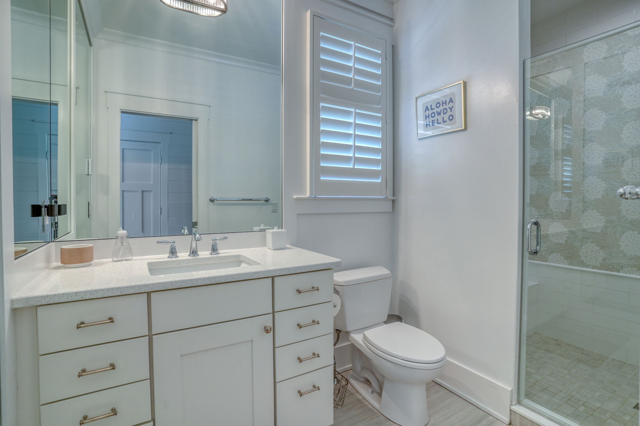 Private bath for upstairs guest bedroom