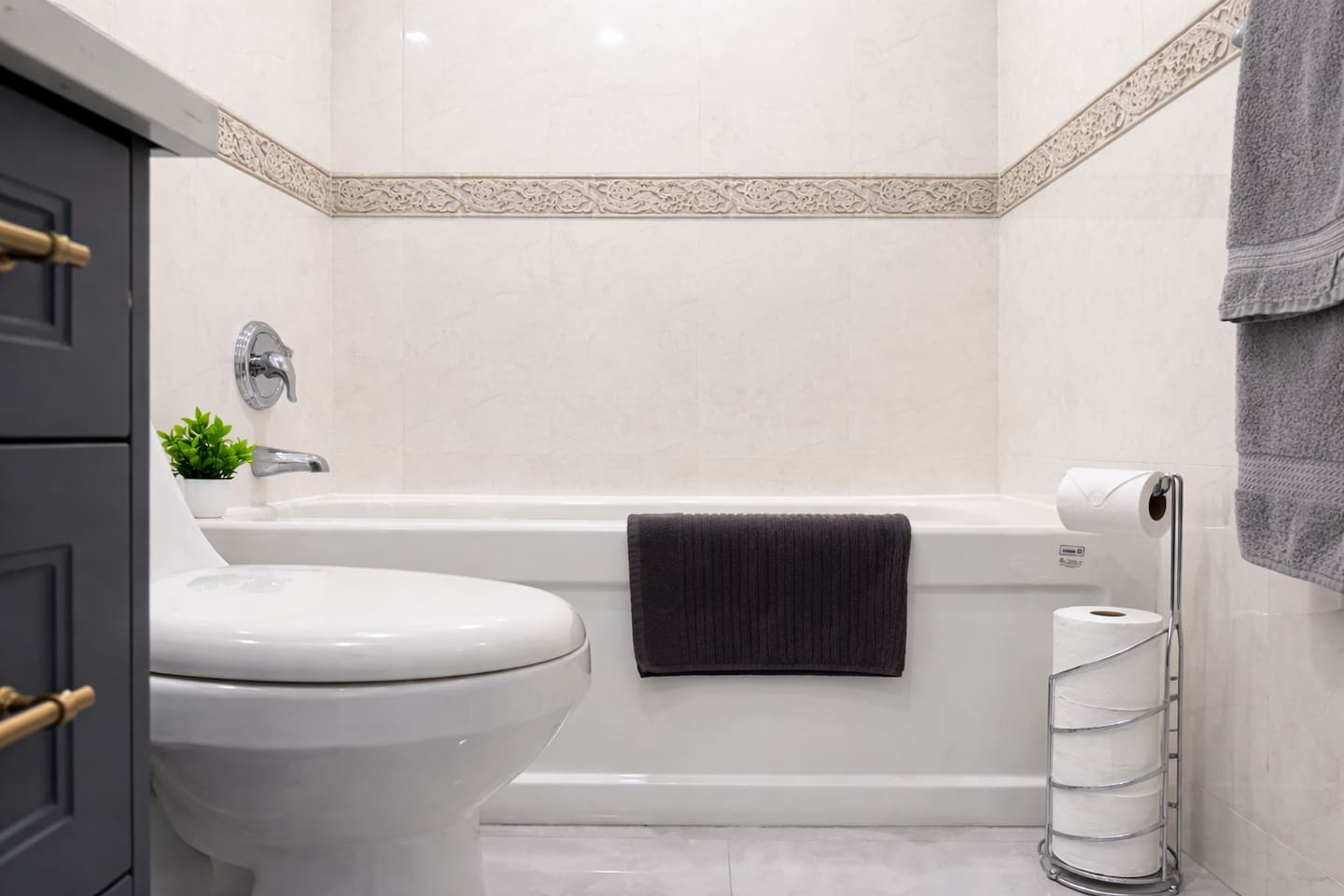 Bathroom 1 - King Room Ensuite