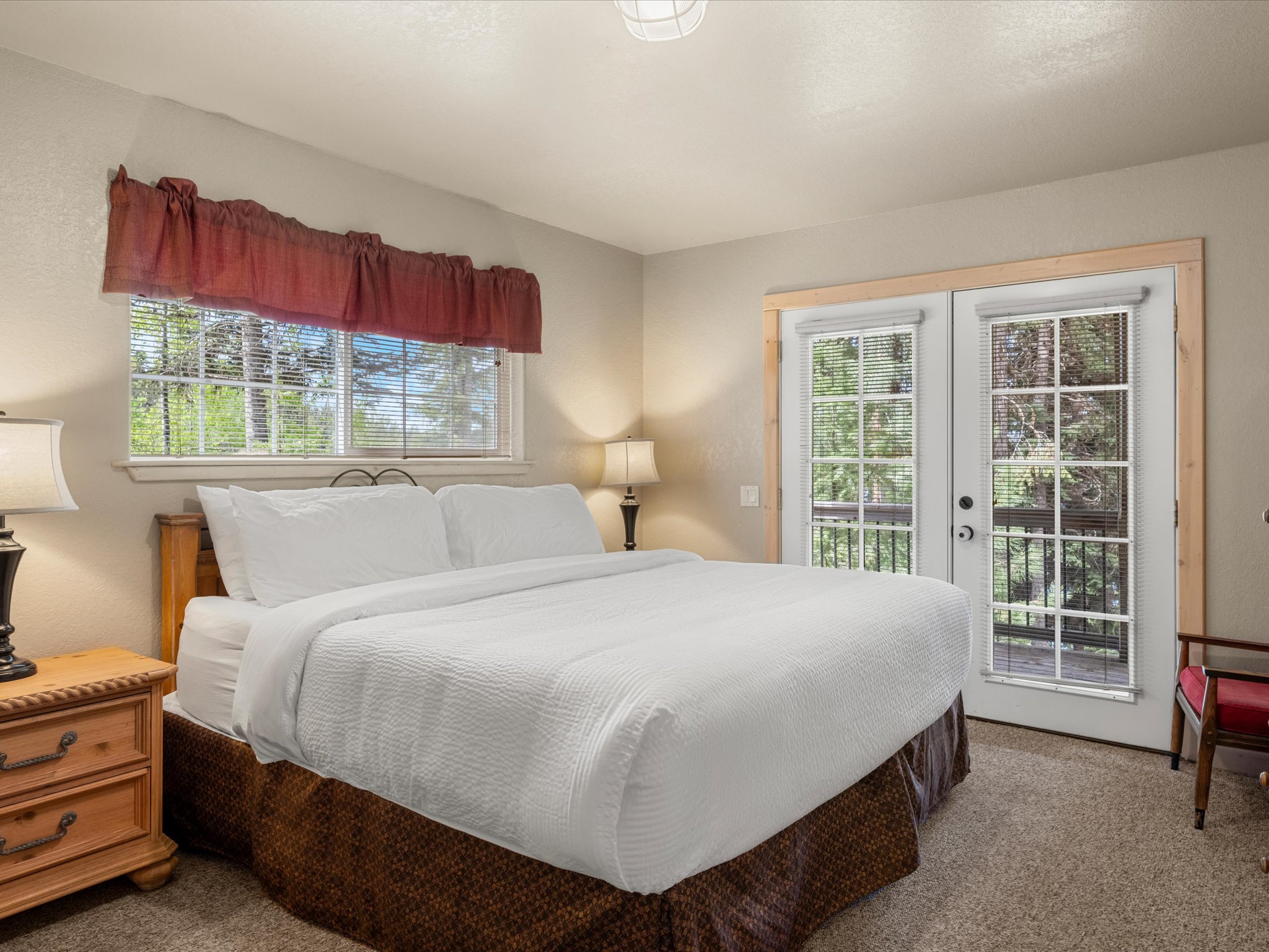 Hawks Nest Primary Bedroom