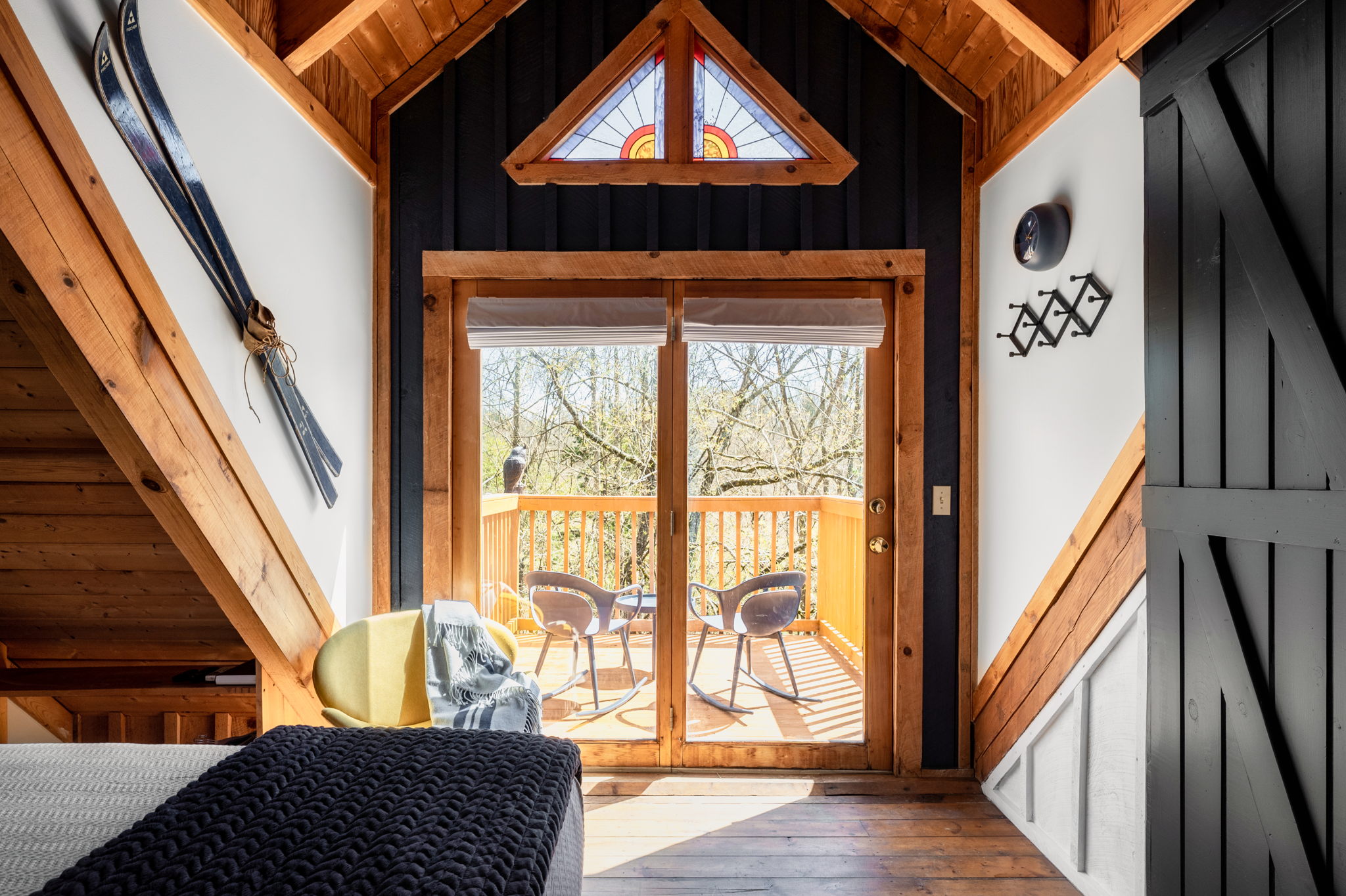 Embrace tranquility with our breathtaking cabin view, where every sunrise paints a new masterpiece on the horizon. Experience nature's beauty at its finest.