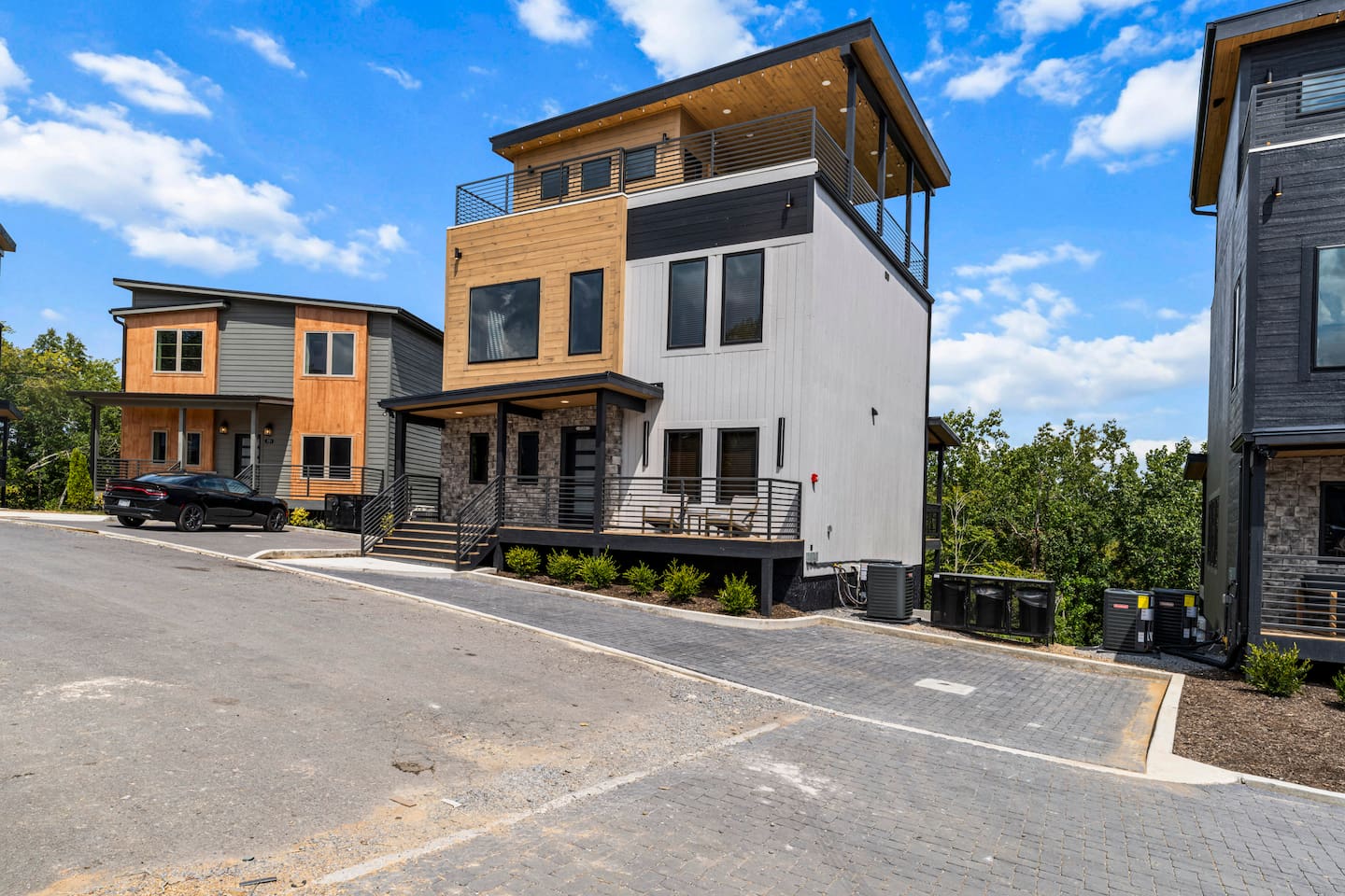 725 Moccasin Way