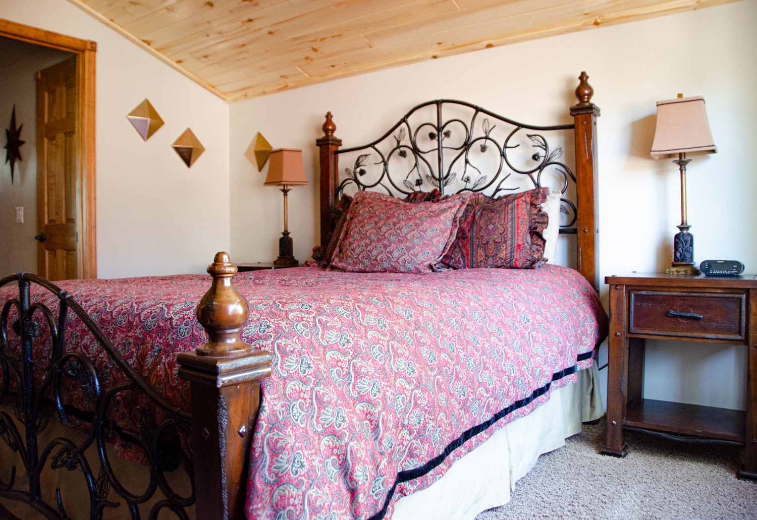 2nd bedroom