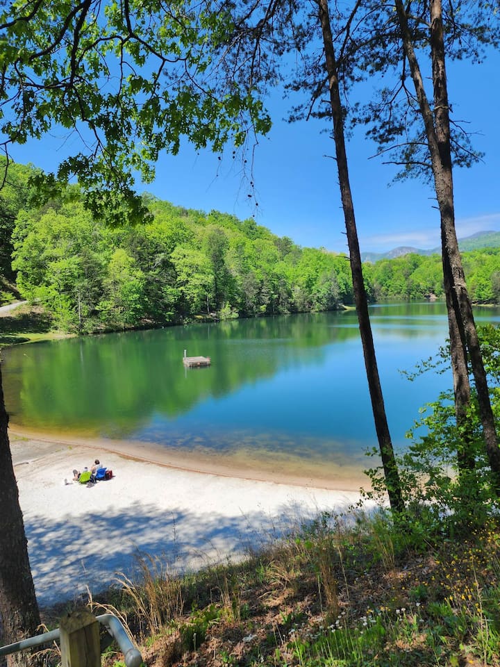 Access to private lake, beach and river