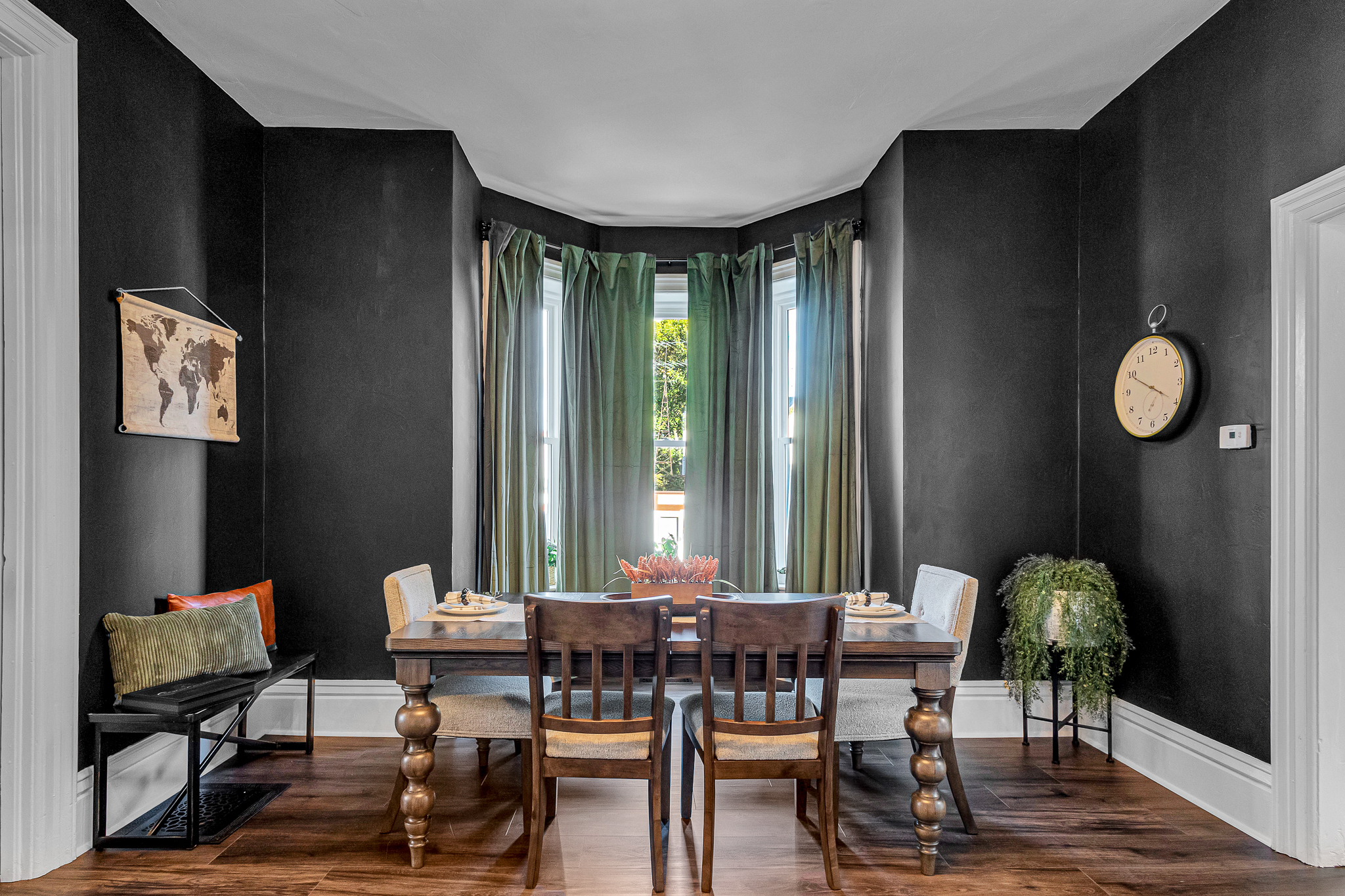 Lower Dining room with bay window