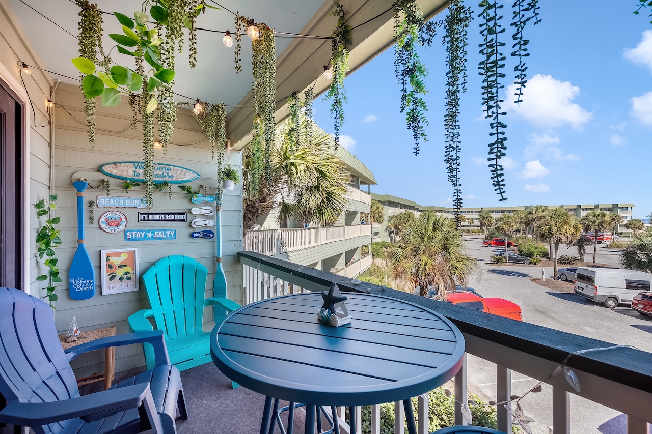 Porch | Susu's Sea Cabin | 238C 1300 Ocean Blvd | Isle of Palms, SC | IOP Escapes
