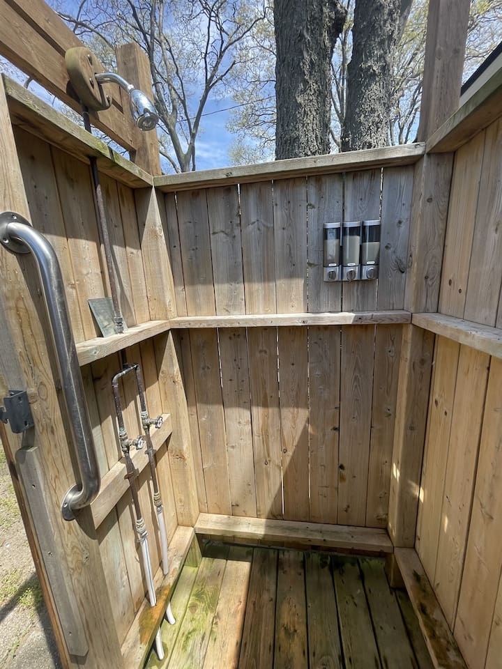  Shared Outdoor Shower