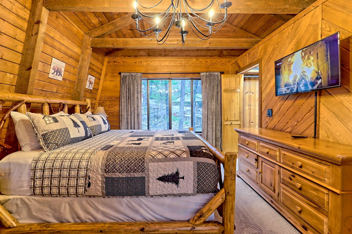 Bedroom 3 - King Bed