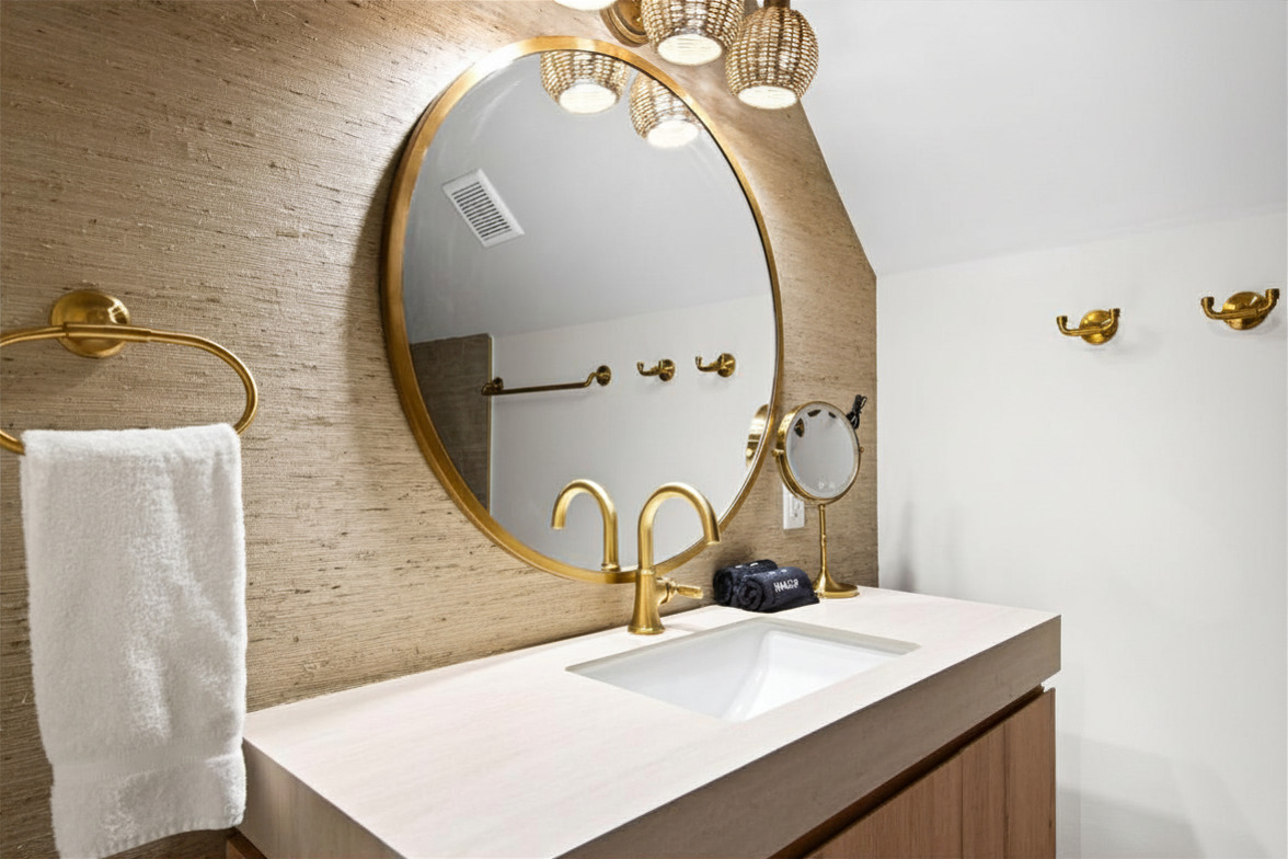 Private full bathroom