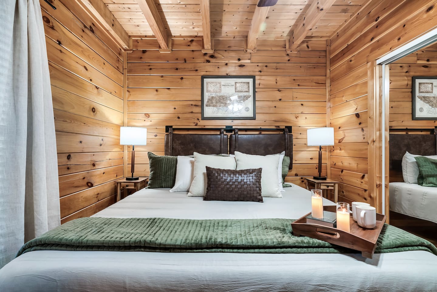 Junior Master Suite on Main Level King Bed