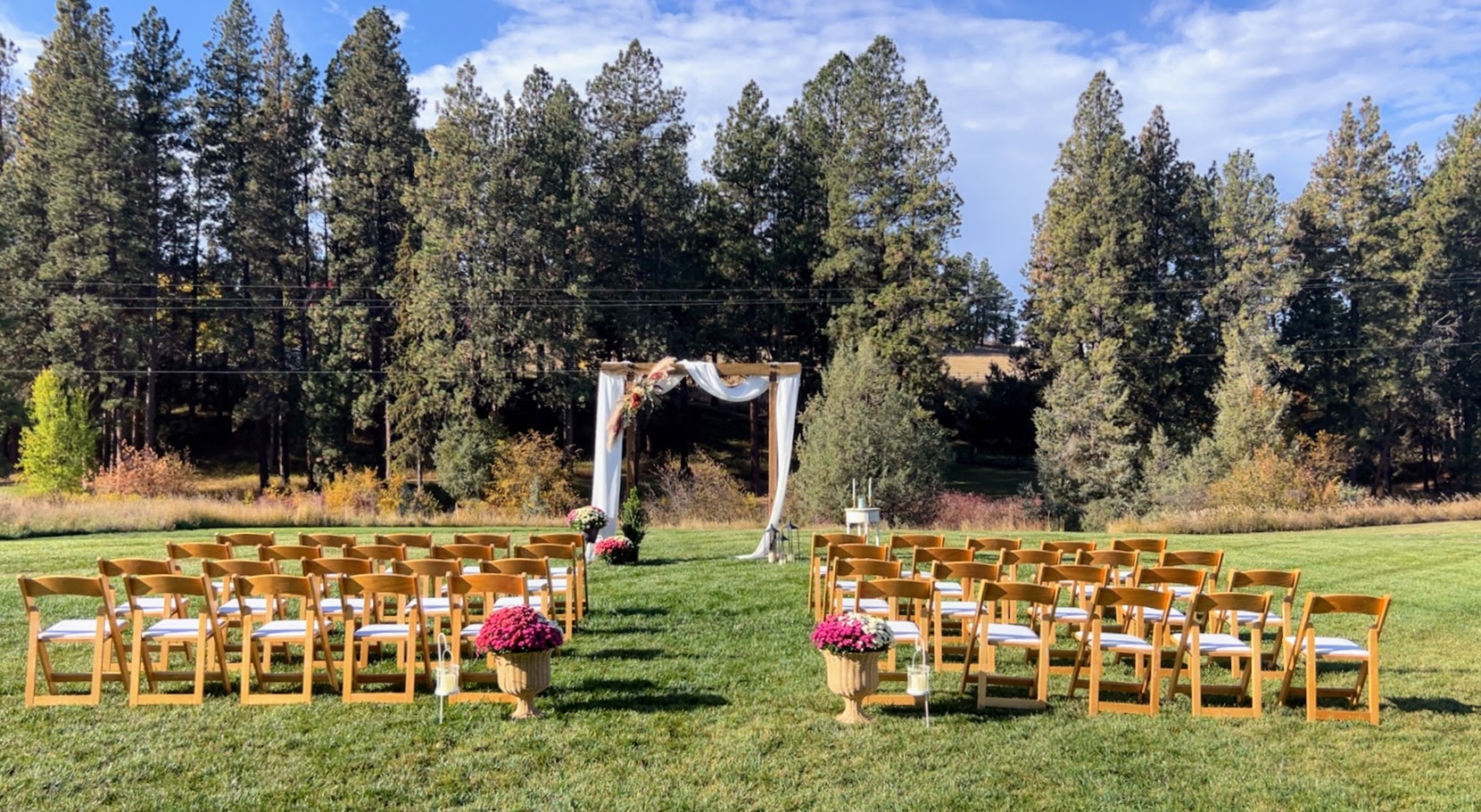 Micro-weddings and events are spectacular at Stillwater River Lodge!