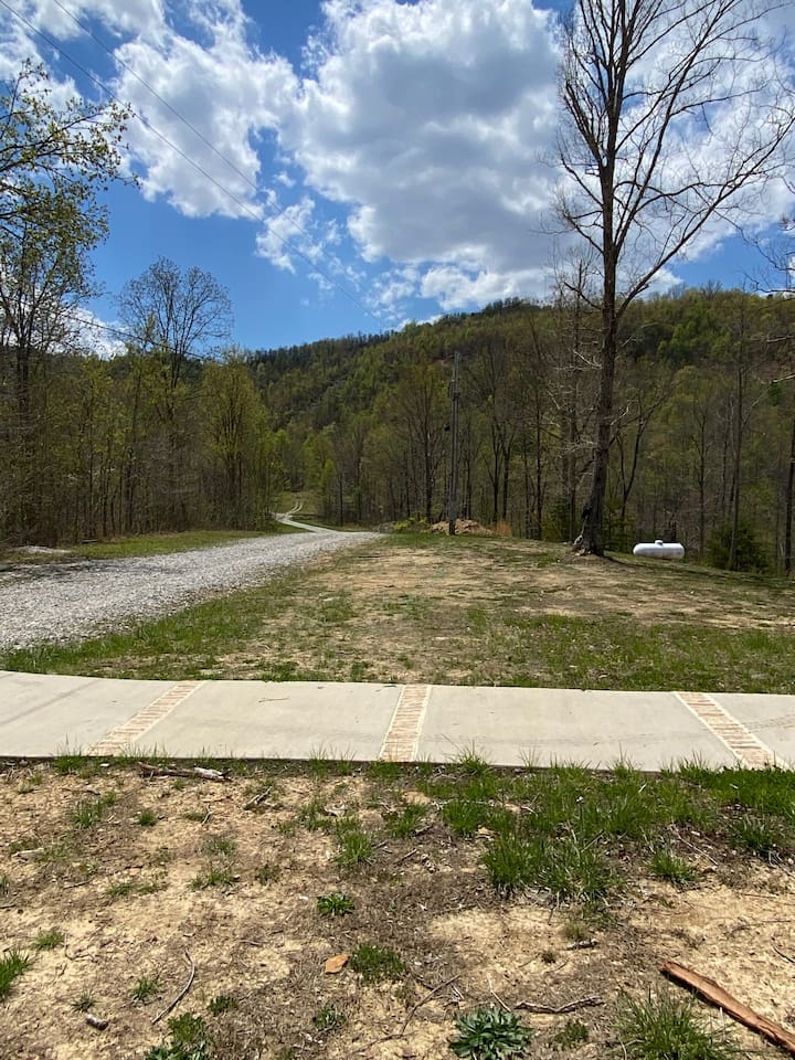 Long drive and plenty of places to park for truck and trailers loaded with RZRs.