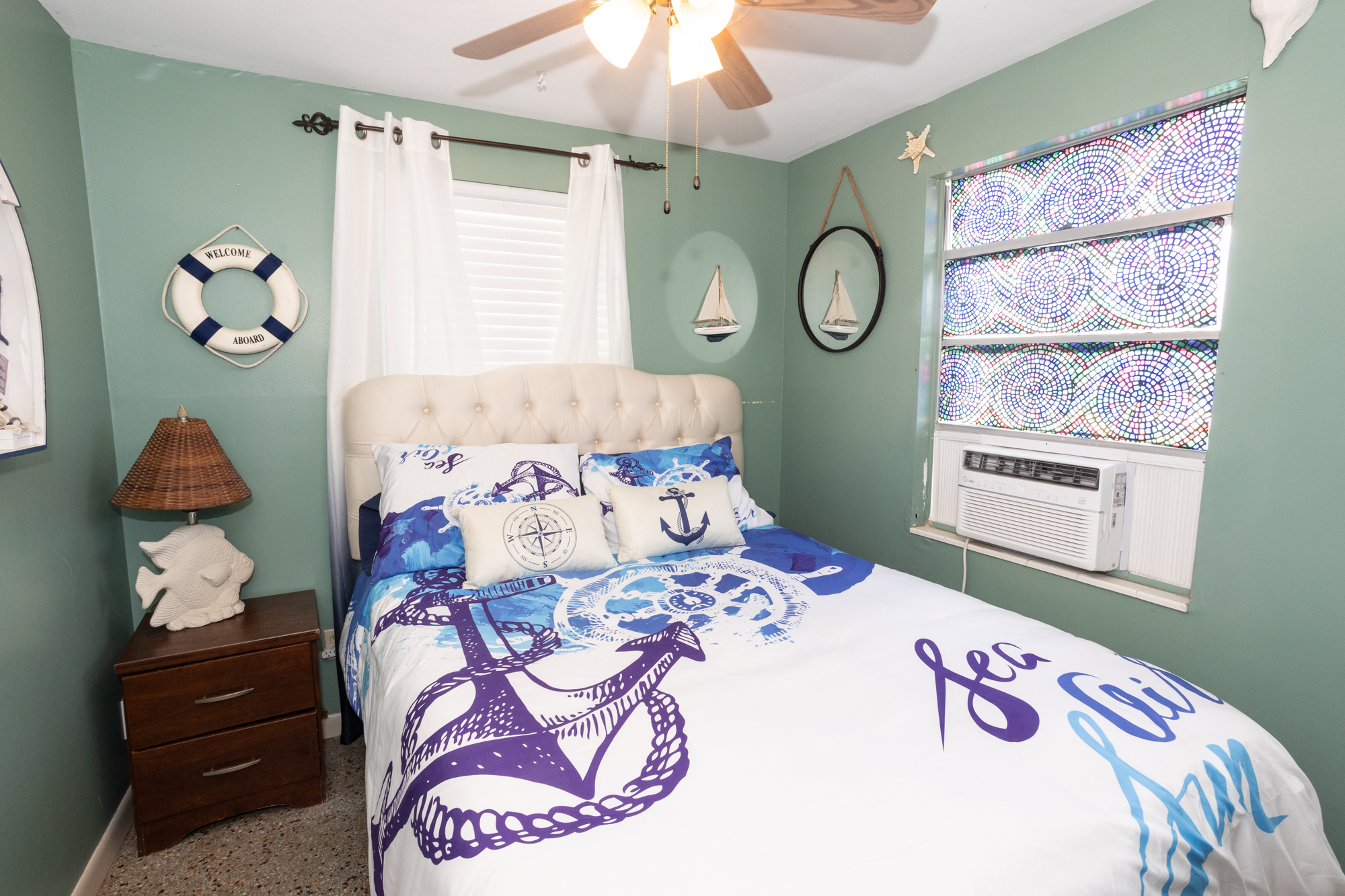 Queen Bedroom