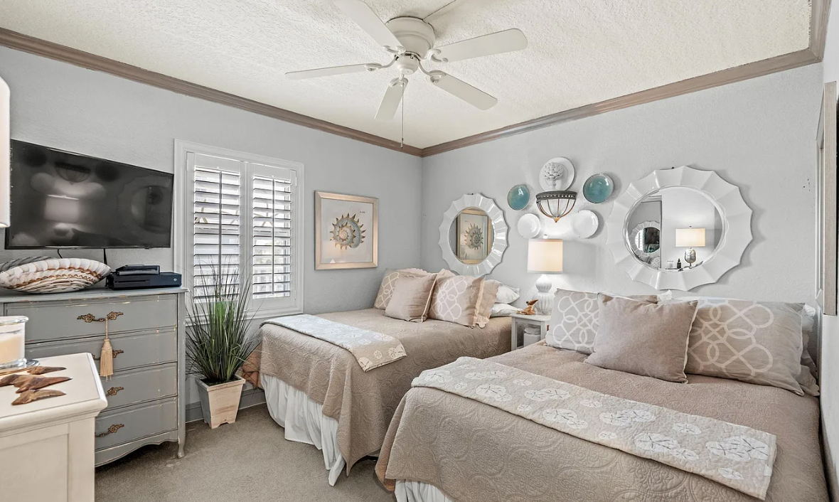 Guest Bedroom 2 Full Beds