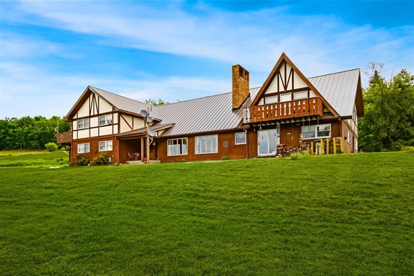 A summertime view of the outdoors.