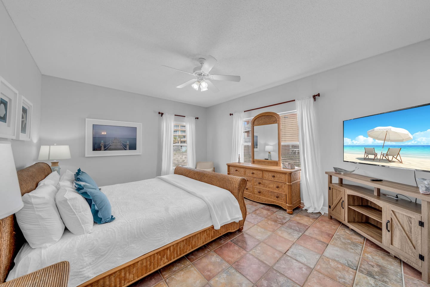 West king bedroom, 4k tv, en-suite bathroom