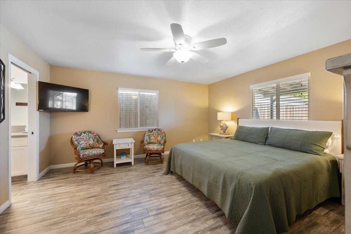 Bedroom #1- King bed