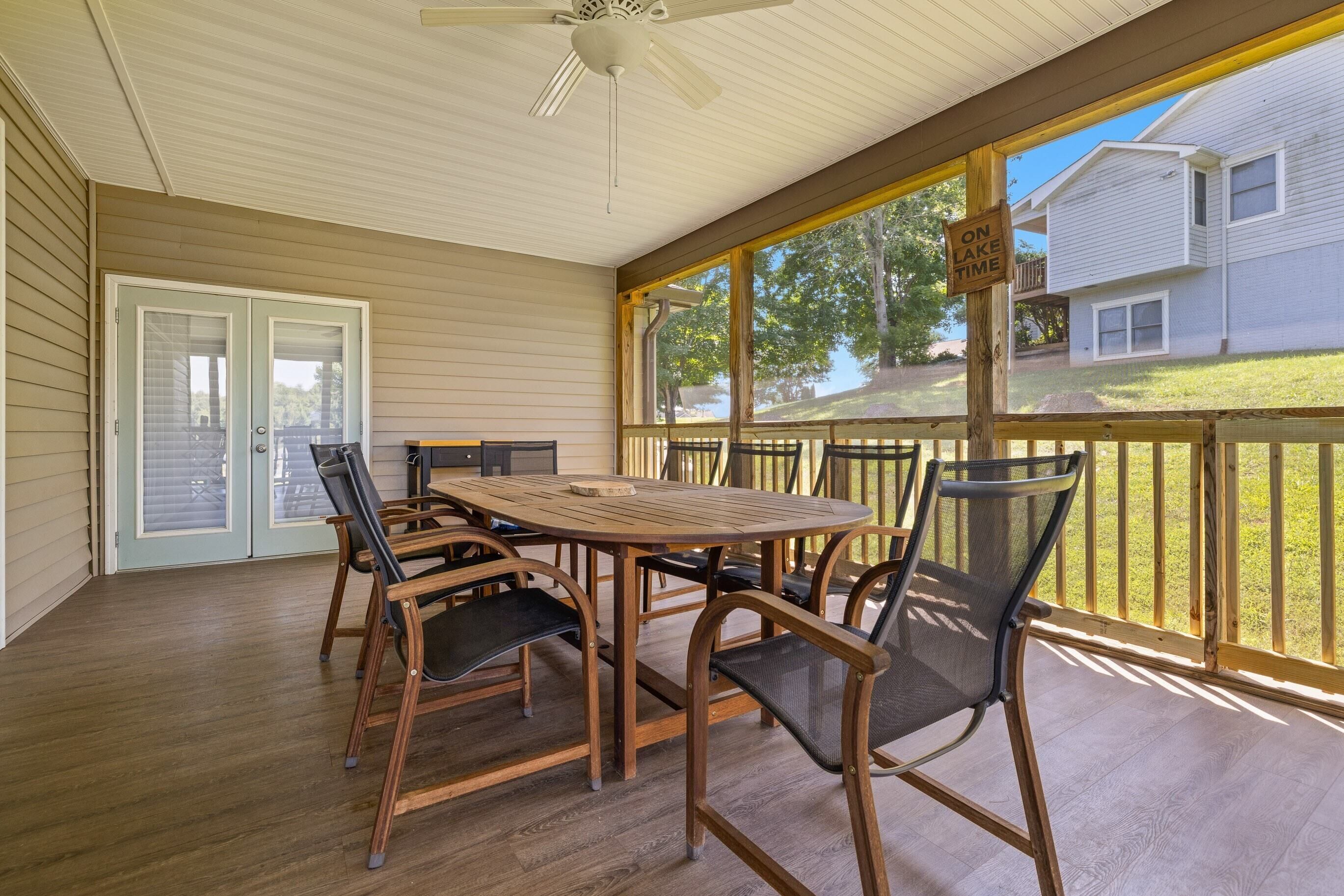 Outdoor dining