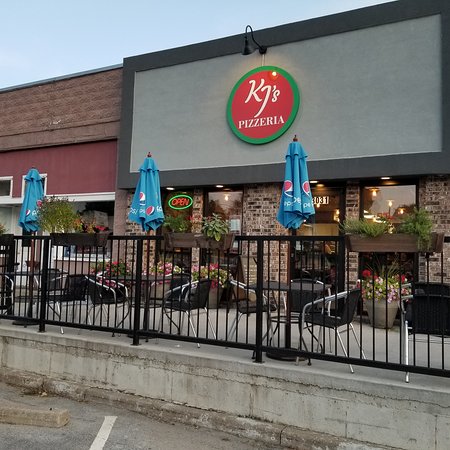 KJ's Pizzeria downtown De Soto, just two blocks West of home