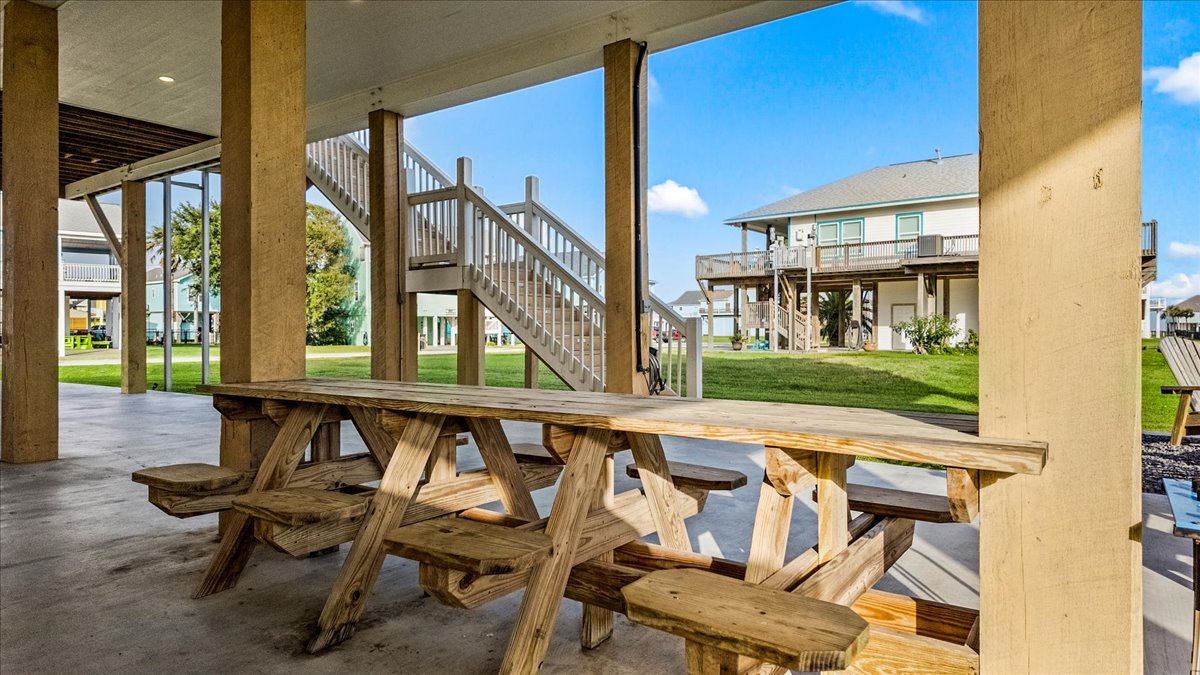6caaa2a84e684a5baf26372862ee6272 | Beachhouse | Texas | TX | Vacation Homes | Galveston | Crystal Beach | Kokomo | Breezy Days | Beachfront Elegance | Sunrise Serenity | Southern Sands Property Management, LLC