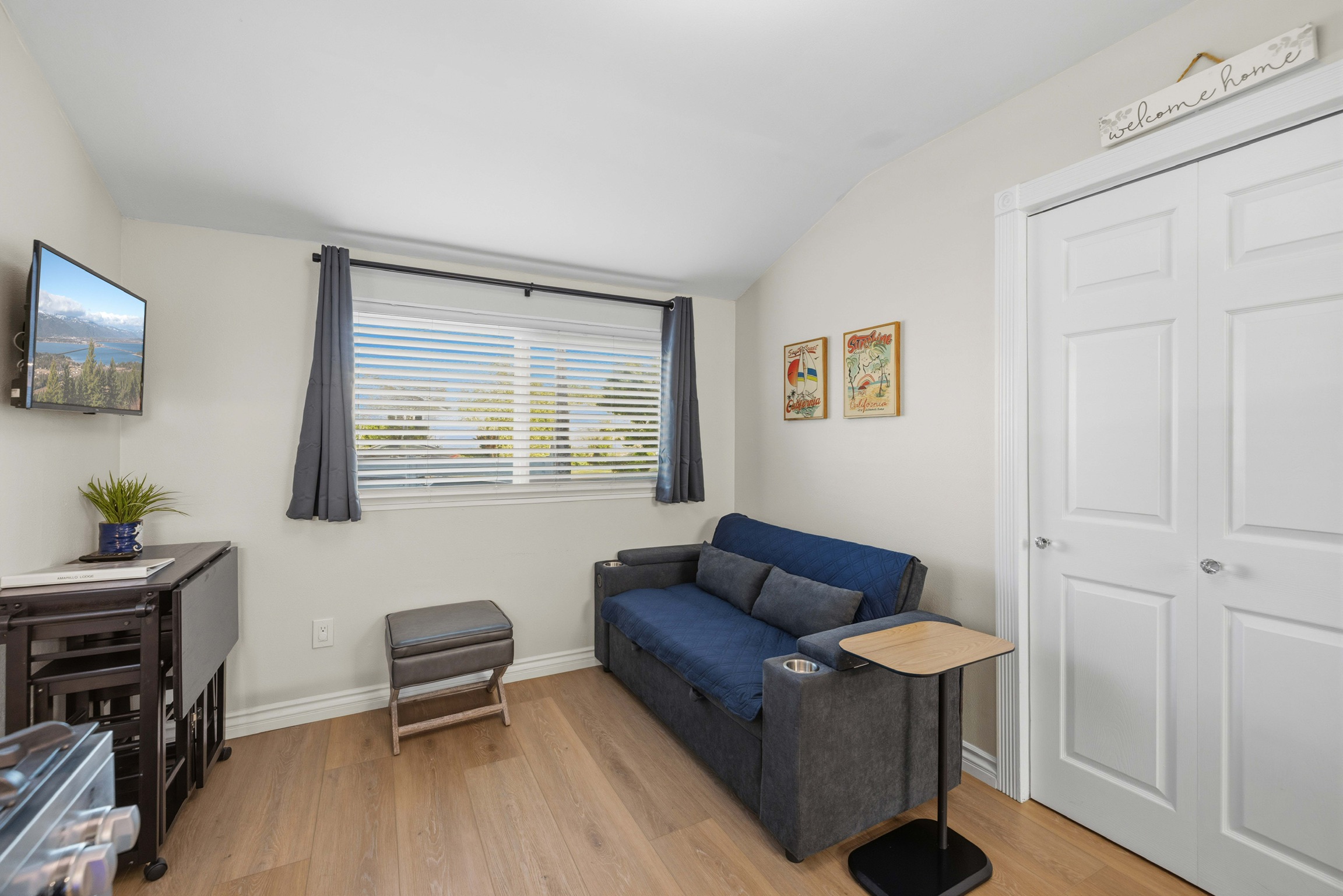 Living room 2