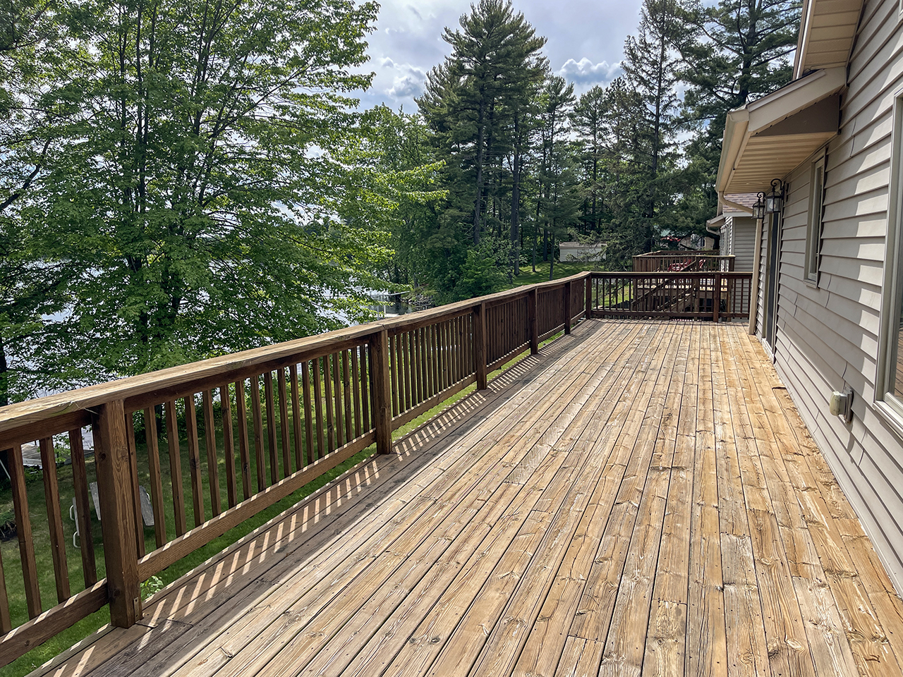 101 Upper Lakeview Deck