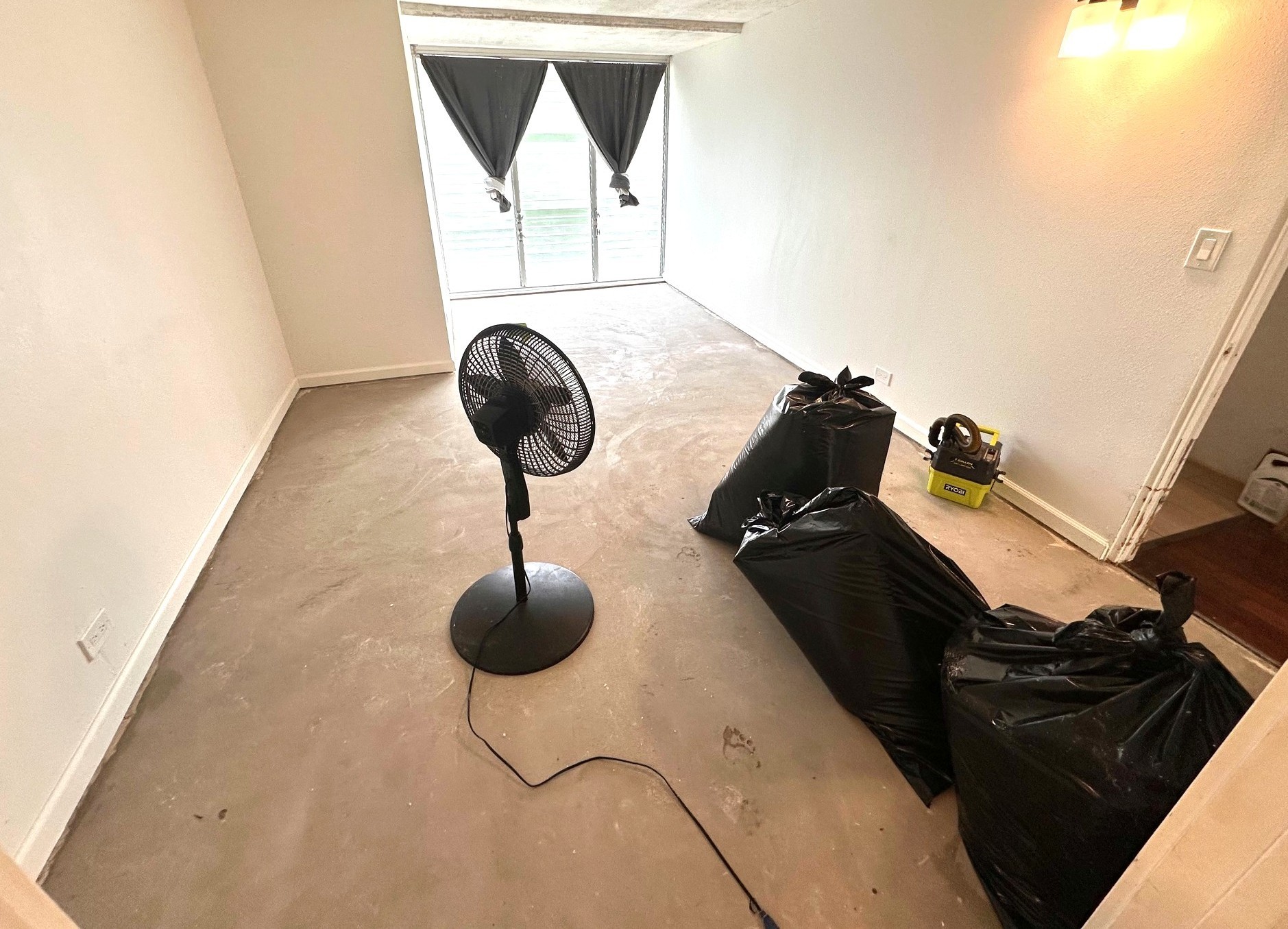 A before picture of the bedroom. We'll post an after pic as soon as we get the construction stuff out of it.