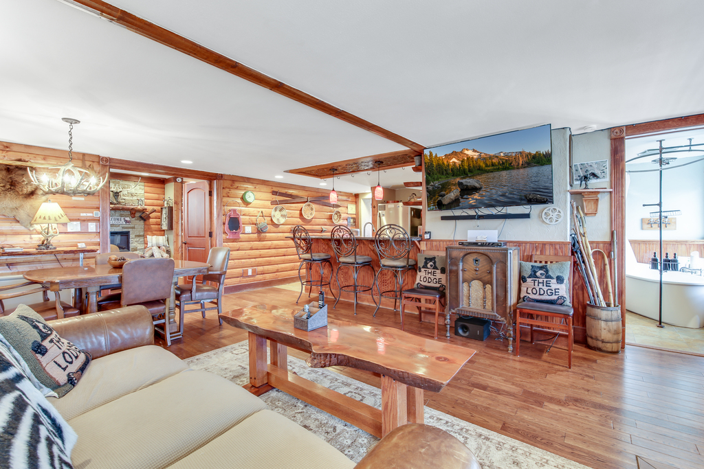 Comfortable seating with plenty of space to unwind after a day in the park.