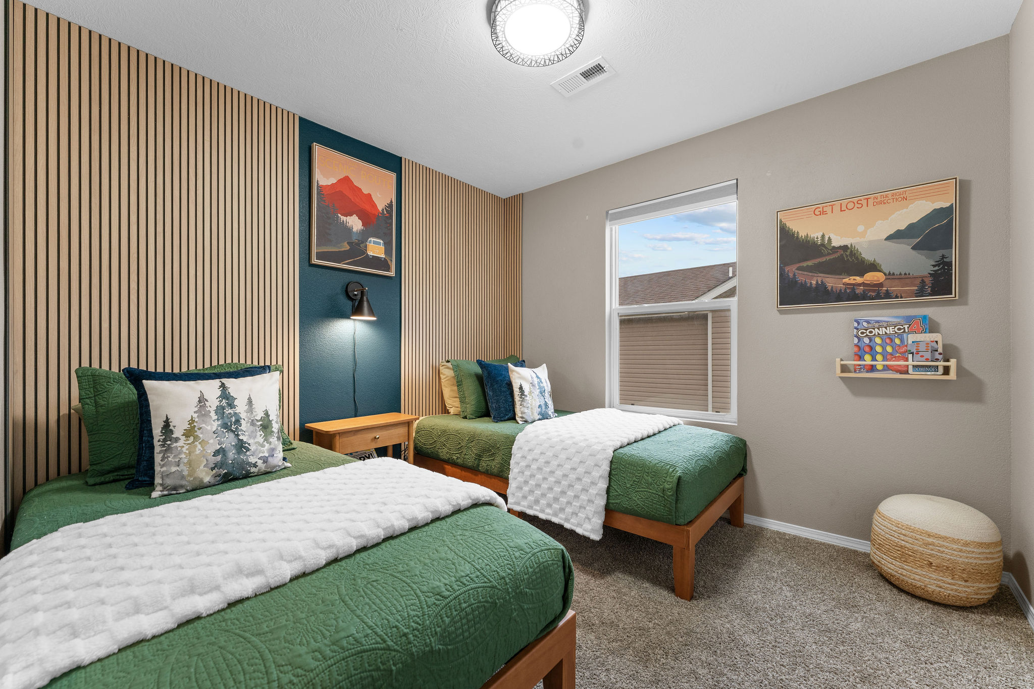 Bedroom with two twin beds