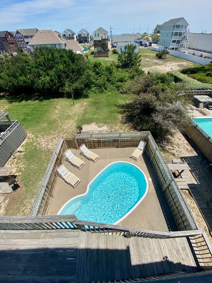 View of pool from 3rd Floor Deck.