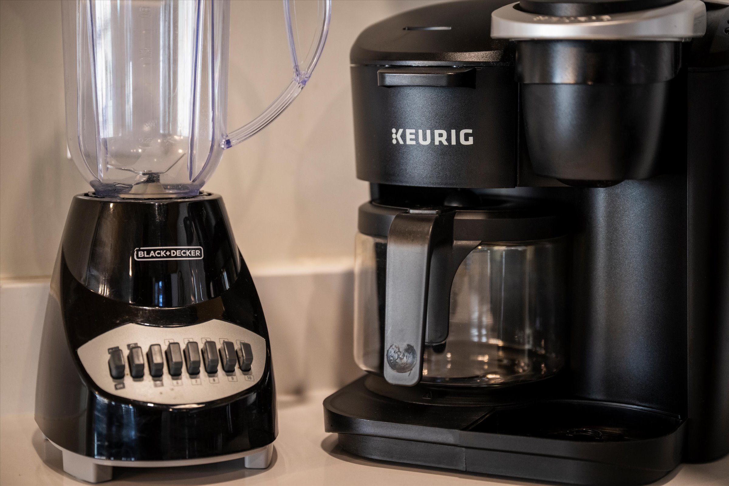 A Keurig Duo is available to provide multiple options to coffee lovers and Black Decker Blender.