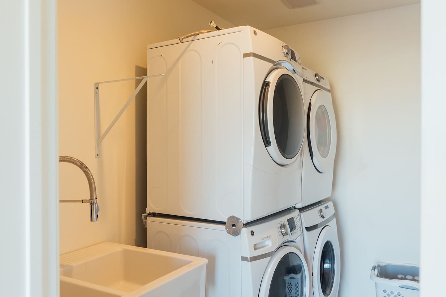 Full laundry room, detergent provided.