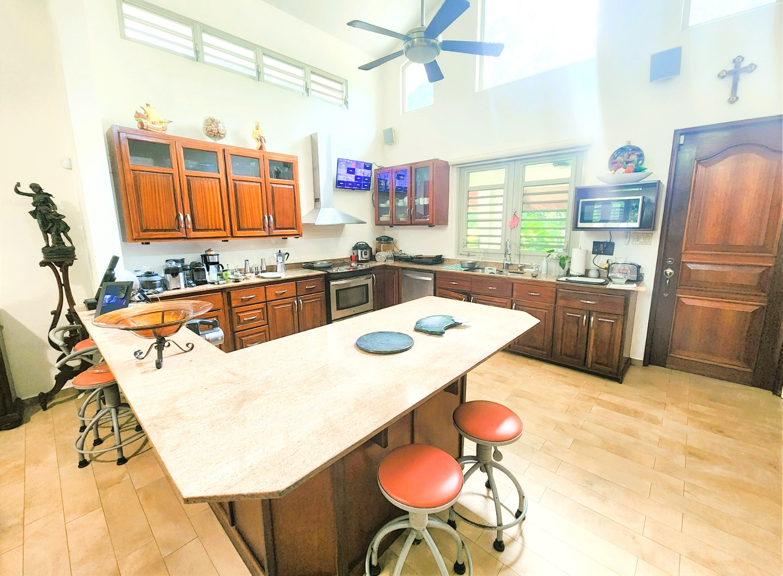 open full kitchen