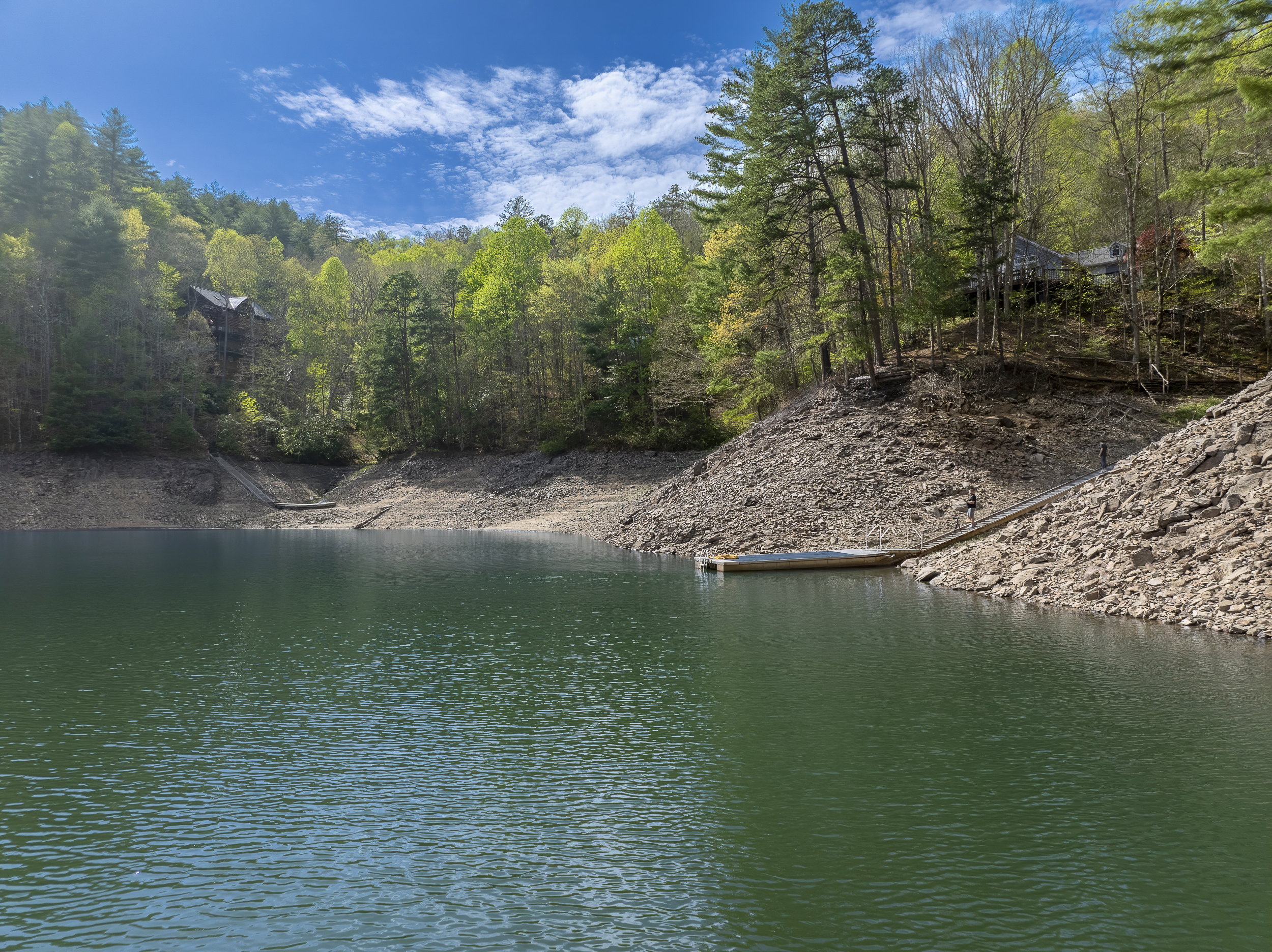 Lakefront Retreat: Enjoy stunning views and serene waters just steps from your doorstep!