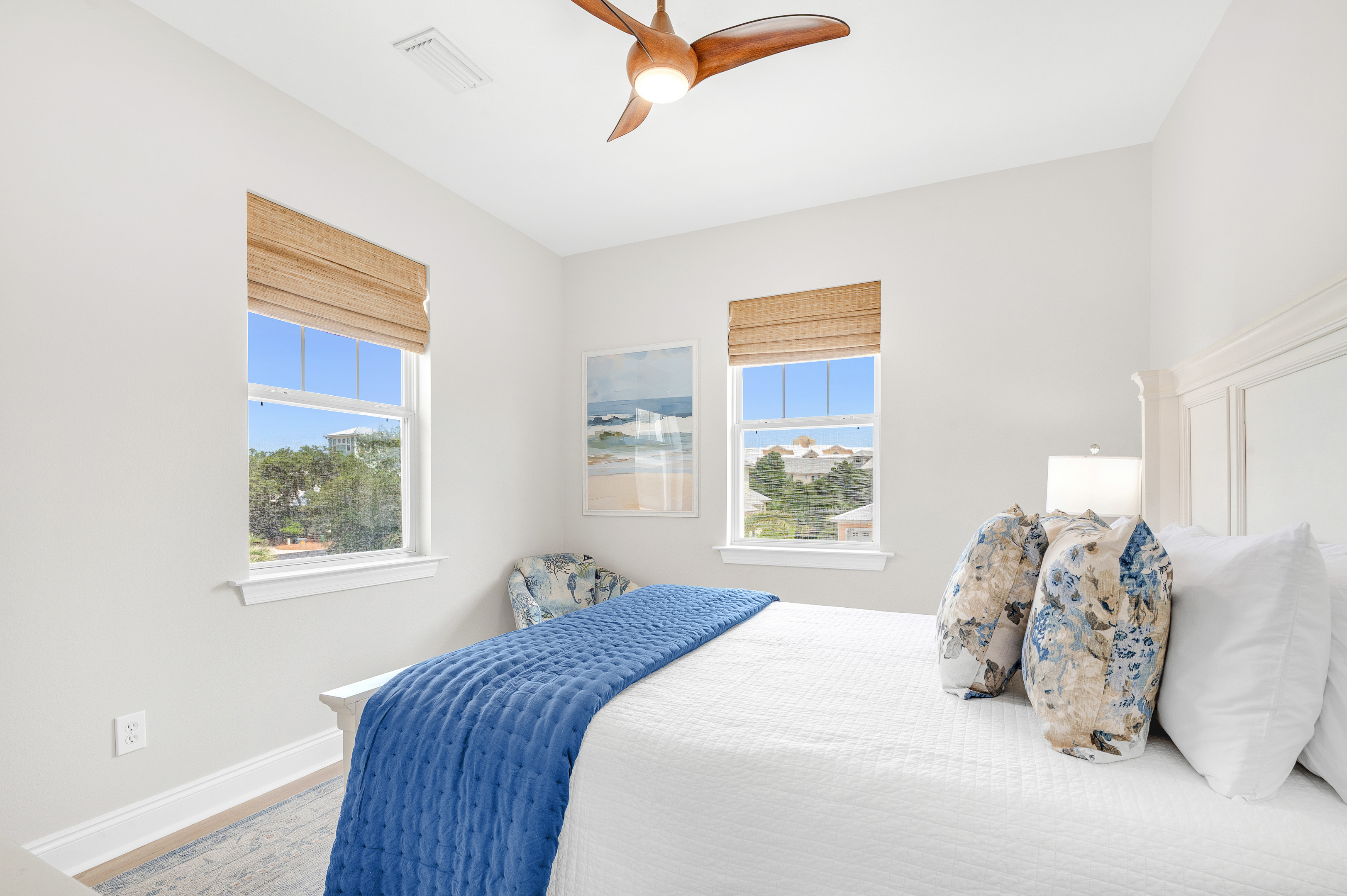 3rd Bedroom Upstairs (Queen)