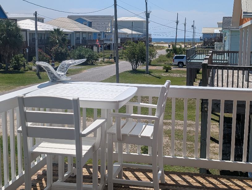 View the Gulf while sipping your favorite beverage.