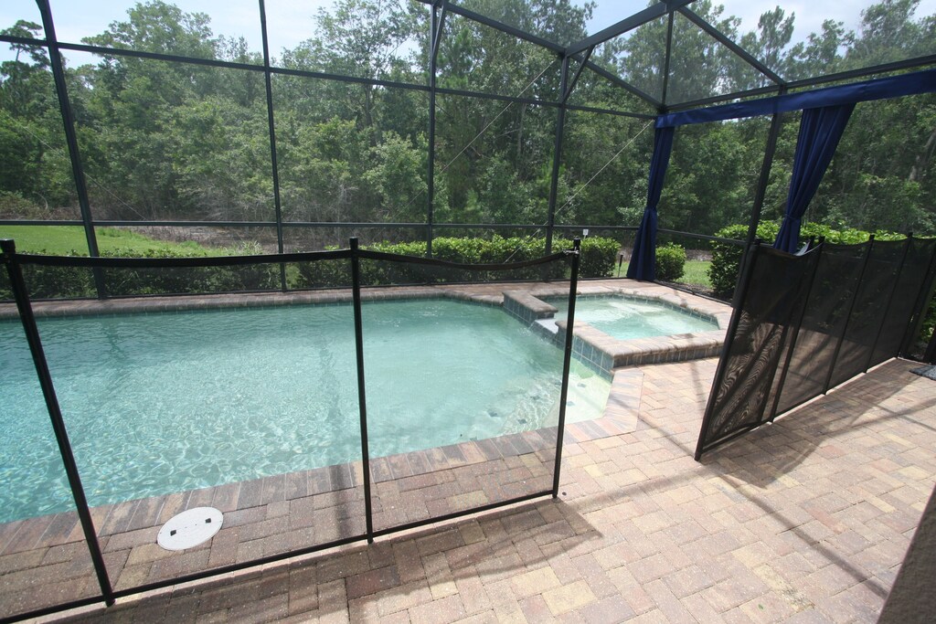 Safety fence for those with small children can have an open or closed "gate"